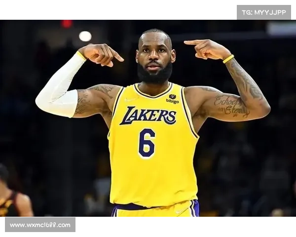 探寻拉梅尔鲍尔三球称号背后的传奇意义与篮球精神传承