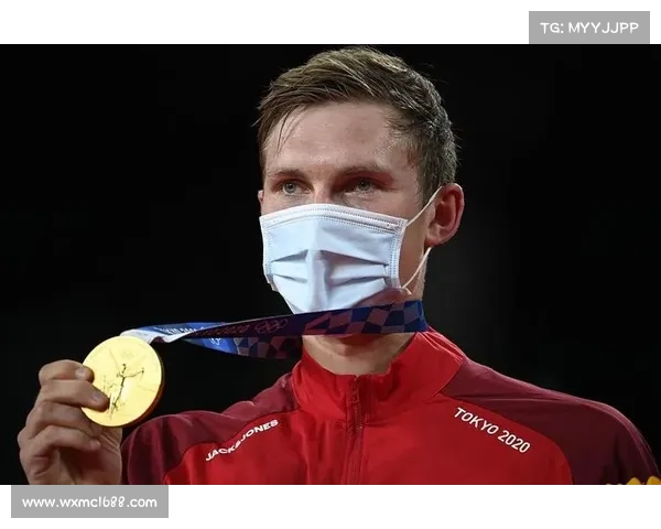 安赛龙在丹麦慈善活动中大展烹饪才华 亲自为宾客准备美味佳肴